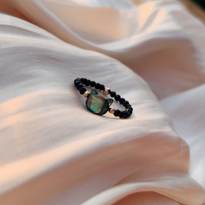 Minimalist Pearl shell of  Cat Natural Crystal Ring